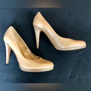 Nine West Kristal Nude Platform Pumps Wood Heels ~ Size 6
